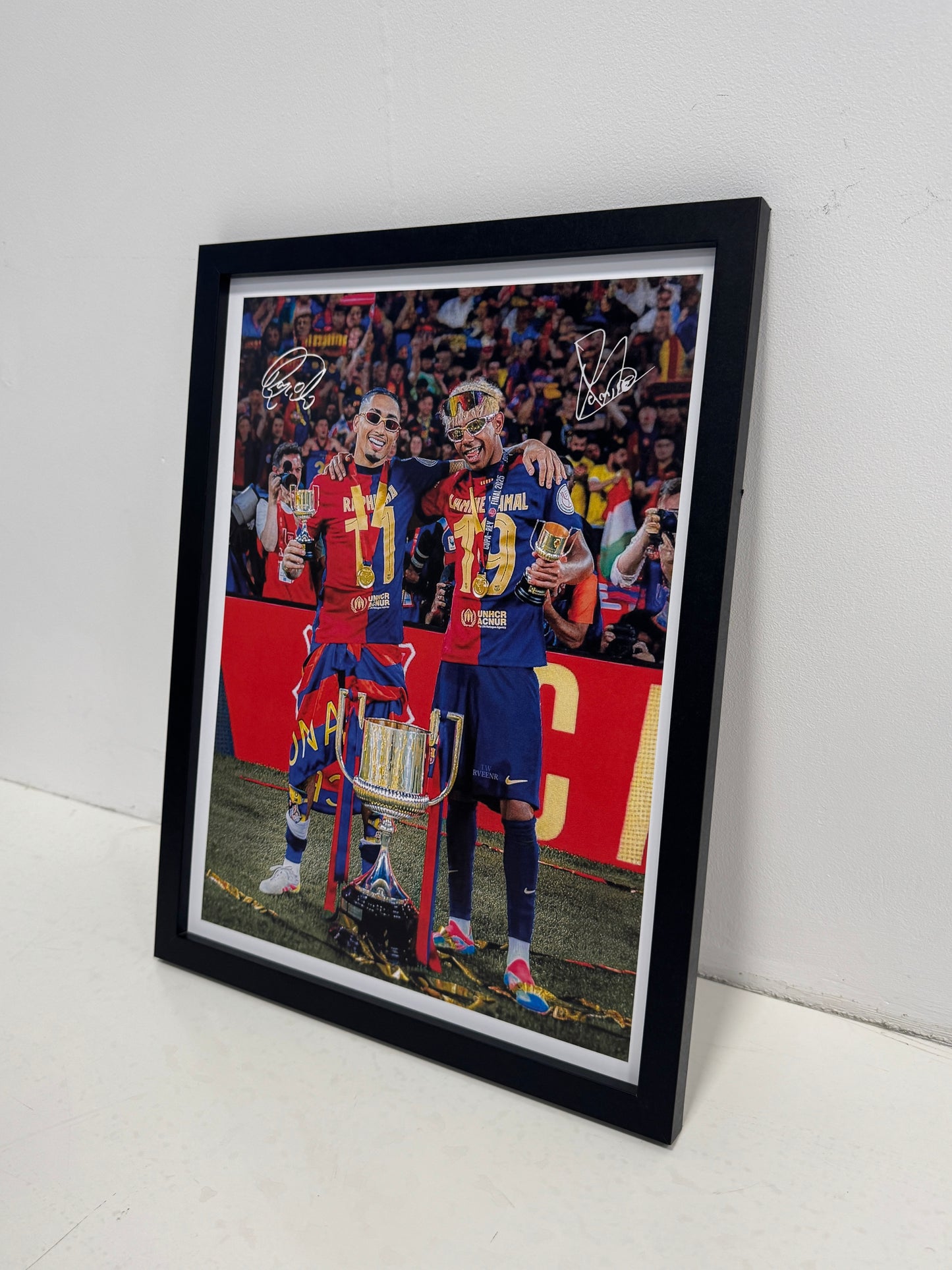 Yamal & Raphinha trophie poster